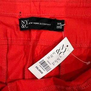New York & Company 8” inch inseam short. Pull up style, faux pockets, size XXL.